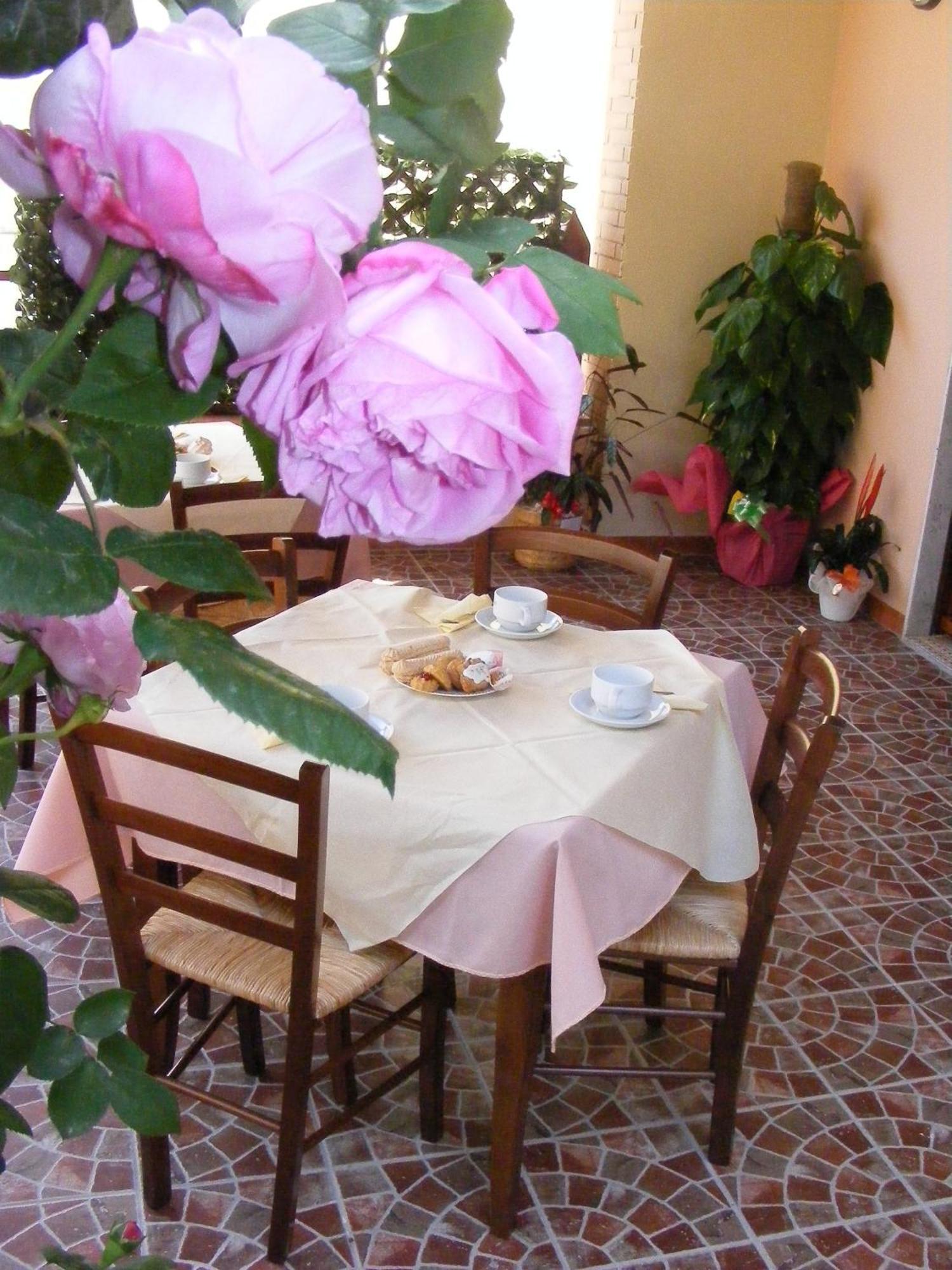 Bed and Breakfast Sa Marina à La Caletta Extérieur photo
