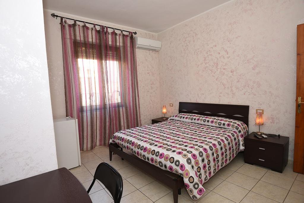 Bed and Breakfast Sa Marina à La Caletta Extérieur photo