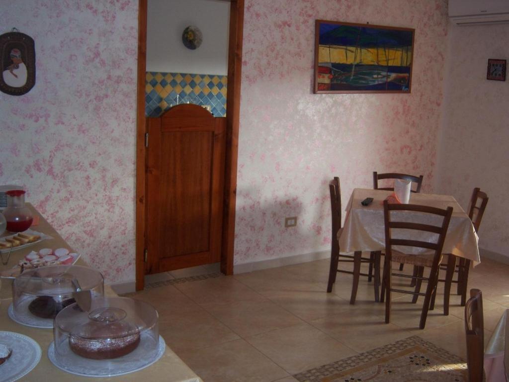 Bed and Breakfast Sa Marina à La Caletta Extérieur photo