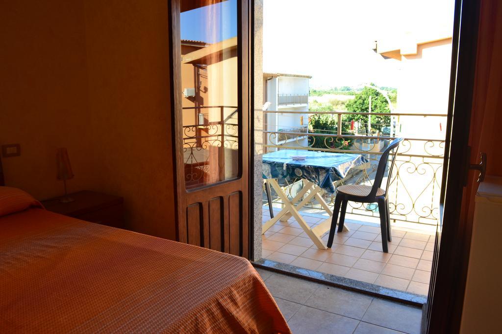 Bed and Breakfast Sa Marina à La Caletta Extérieur photo